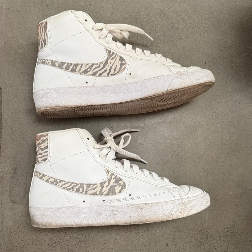 Nike Women's White and Gray High-Top Sneakers